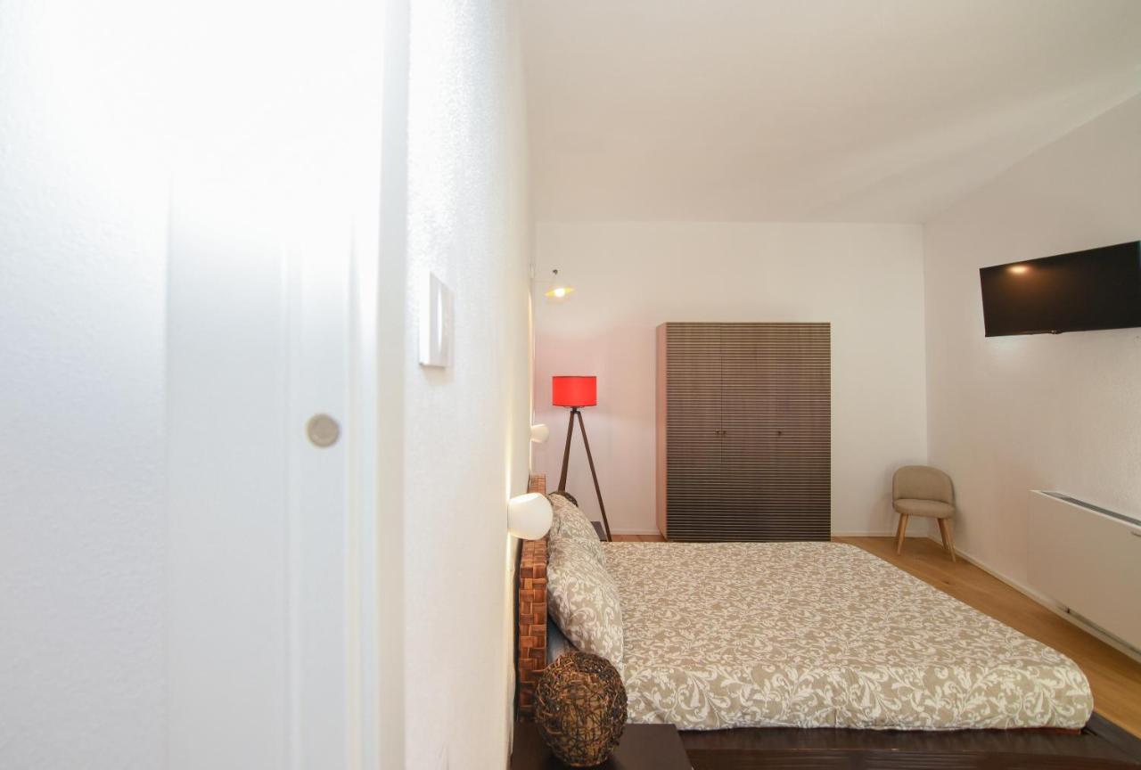 Tatta & Nanna Rooms Ольена Экстерьер фото
